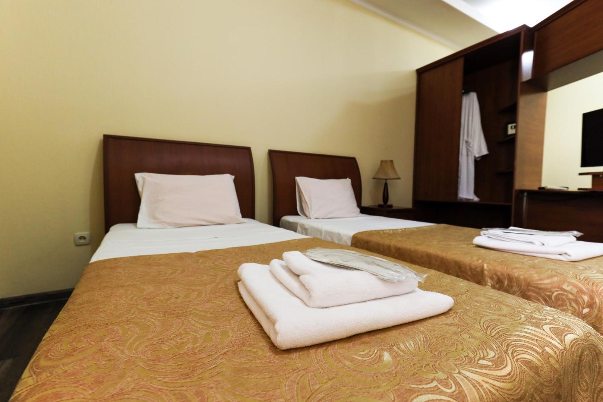 Aeetes Palace Hotel Koetaisi Buitenkant foto