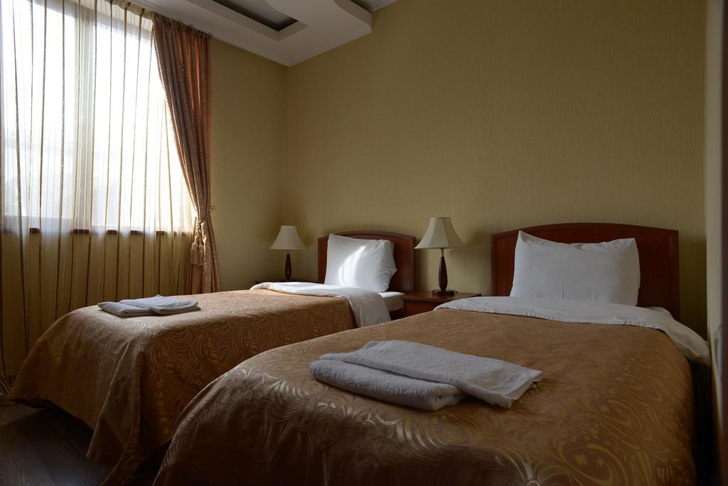Aeetes Palace Hotel Koetaisi Buitenkant foto