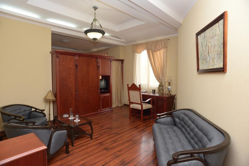 Aeetes Palace Hotel Koetaisi Buitenkant foto